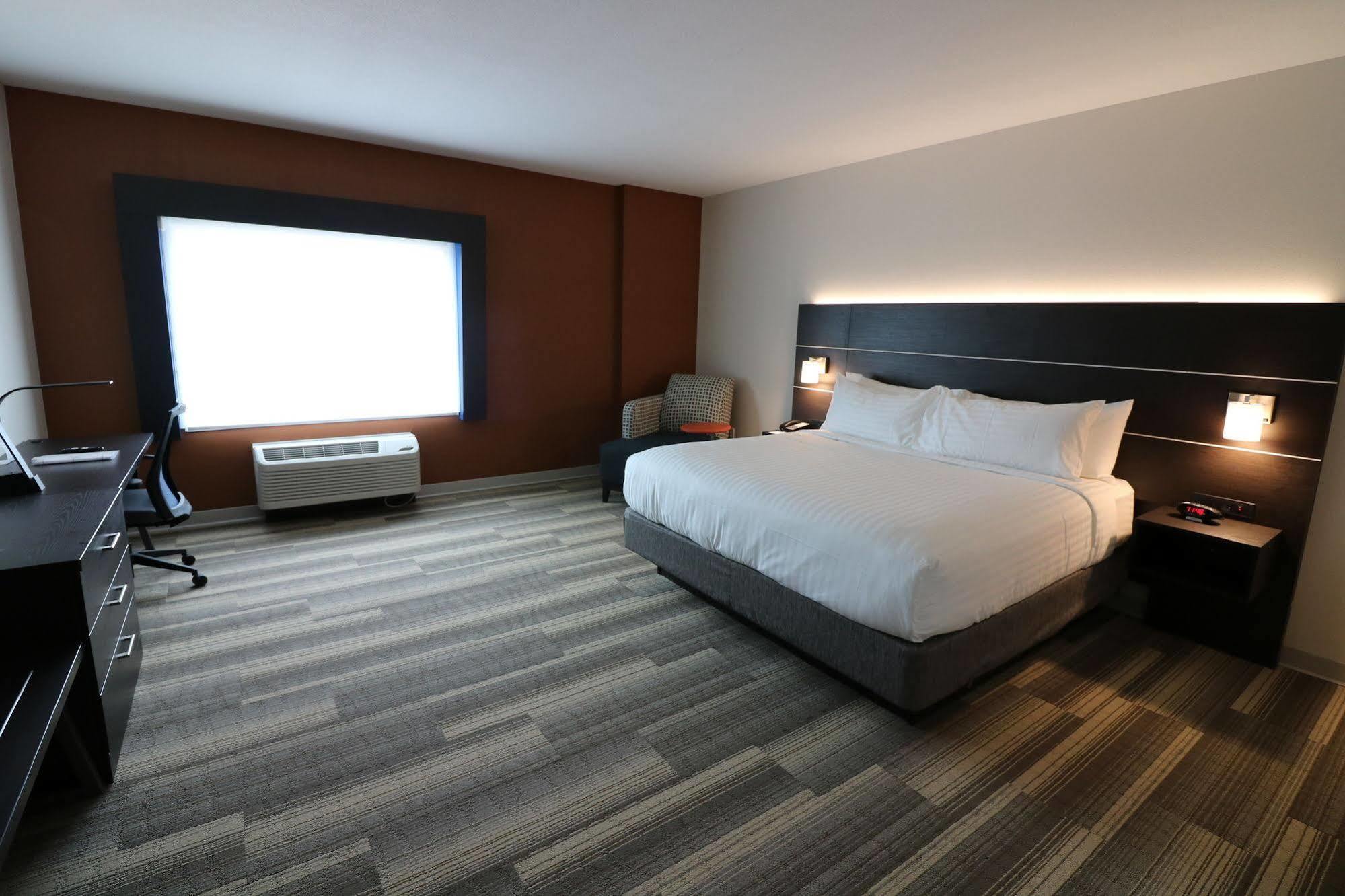 Holiday Inn Express & Suites - Coffeyville By Ihg Eksteriør billede
